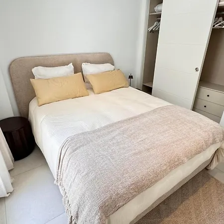 Apartment New 2 Bedroom Near The Beach!