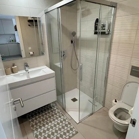 Apartment New 2 Bedroom Near The Beach! Marbella